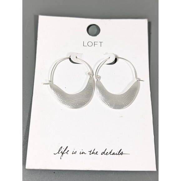 LOFT Silver Tone Textured Boho Curved Bar Hoop Earrings Pierced NEW - Picture 1 of 5